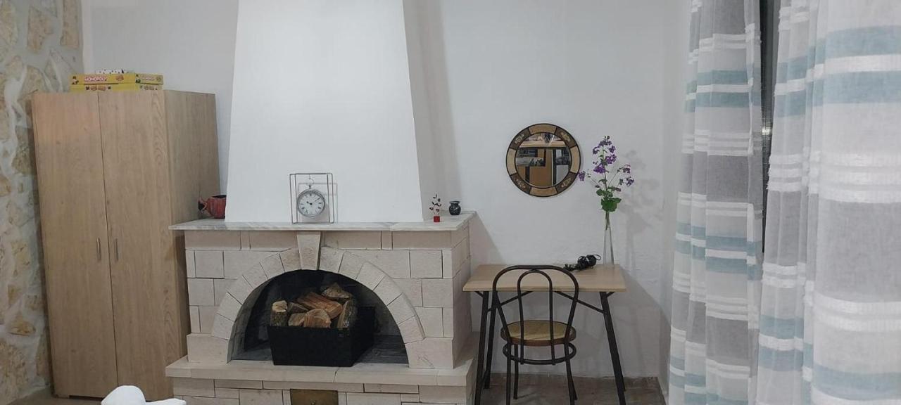 Lovely In With Its Own Pool Appartement Strinilas